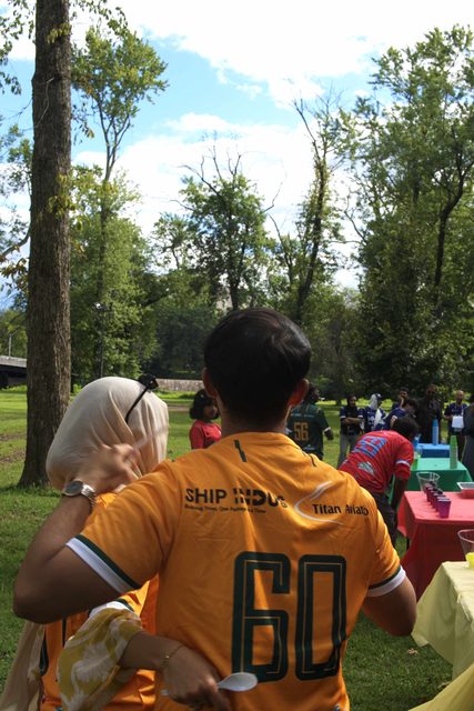 A photo from MMNJ Sports Day, taken at the big oak.